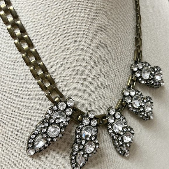 Unusual rhinestone necklace, antique gold metal, eye catching - Picture 3 of 9